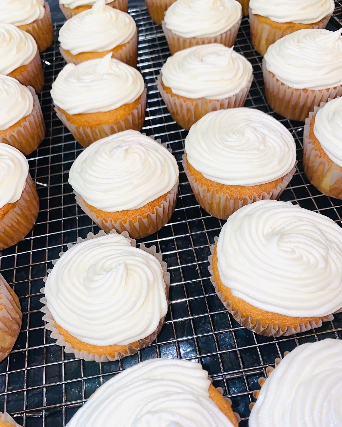 Classic Vanilla Cupcakes (3 Count)