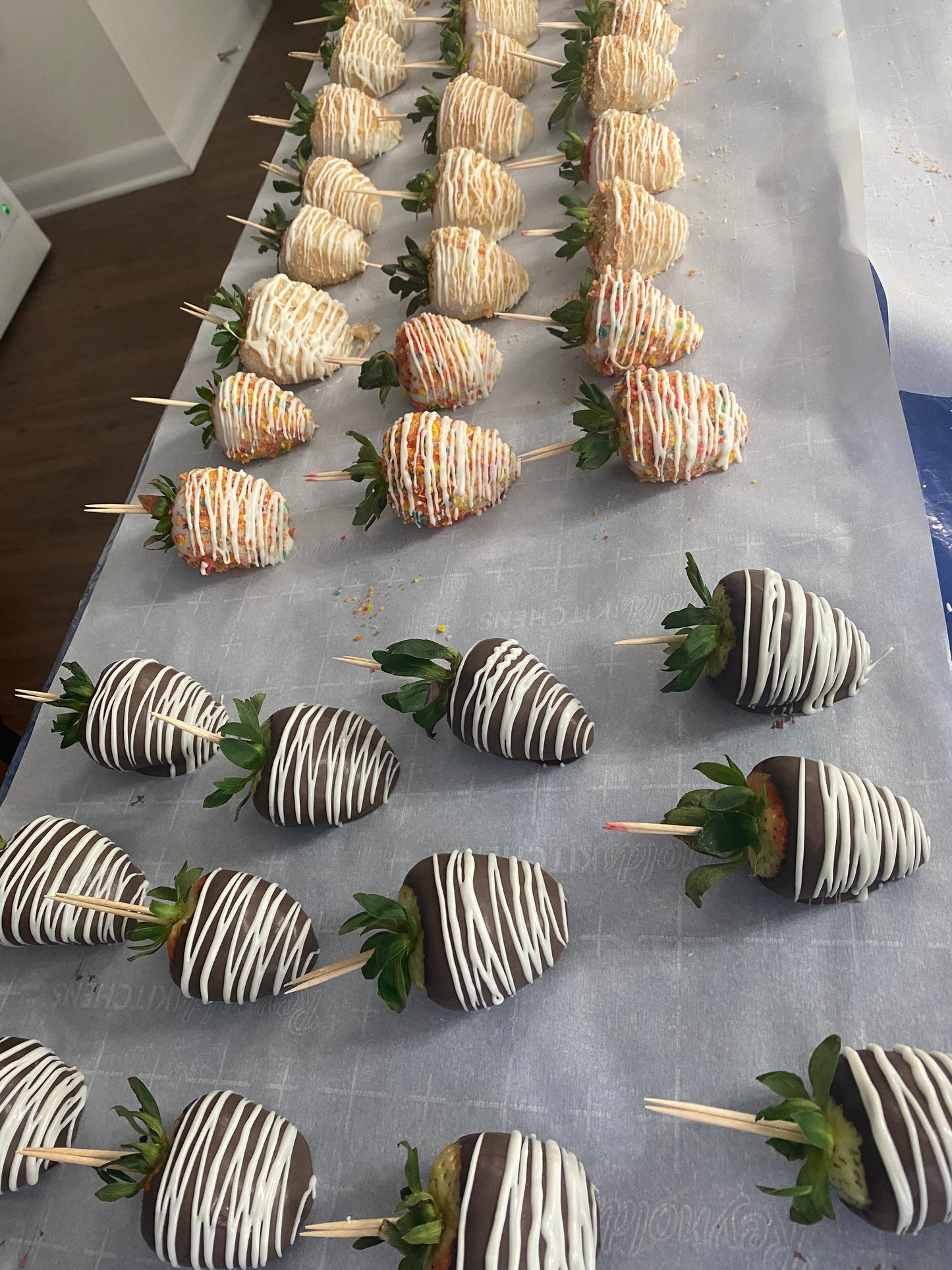 Chocolate Covered Strawberries (12 Count)